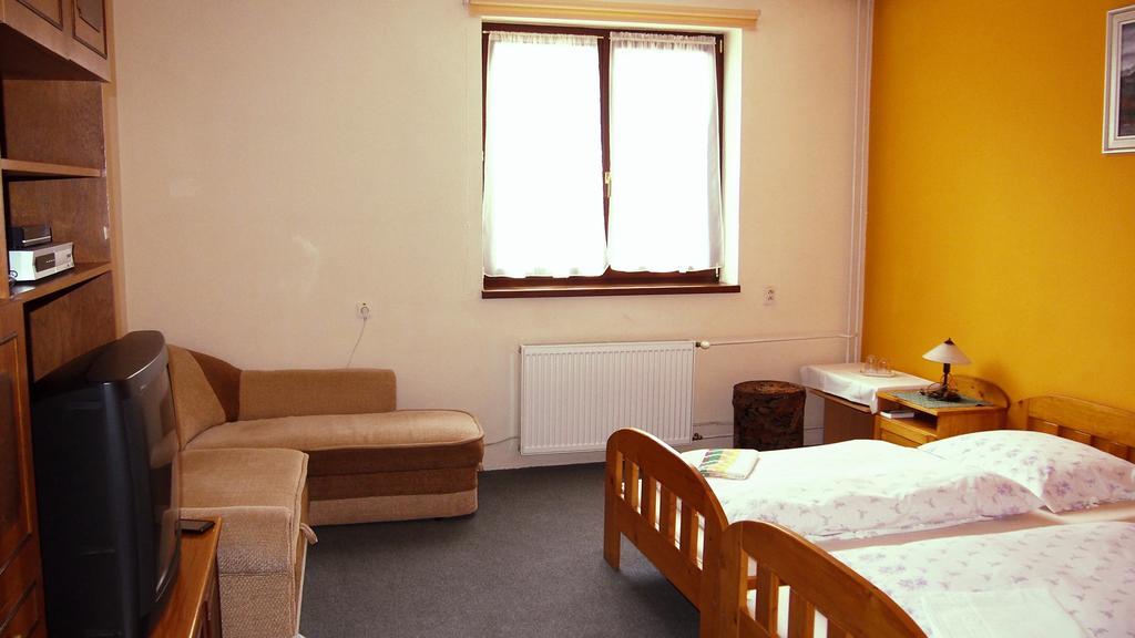 Penzion Tatry Poprad Habitación foto